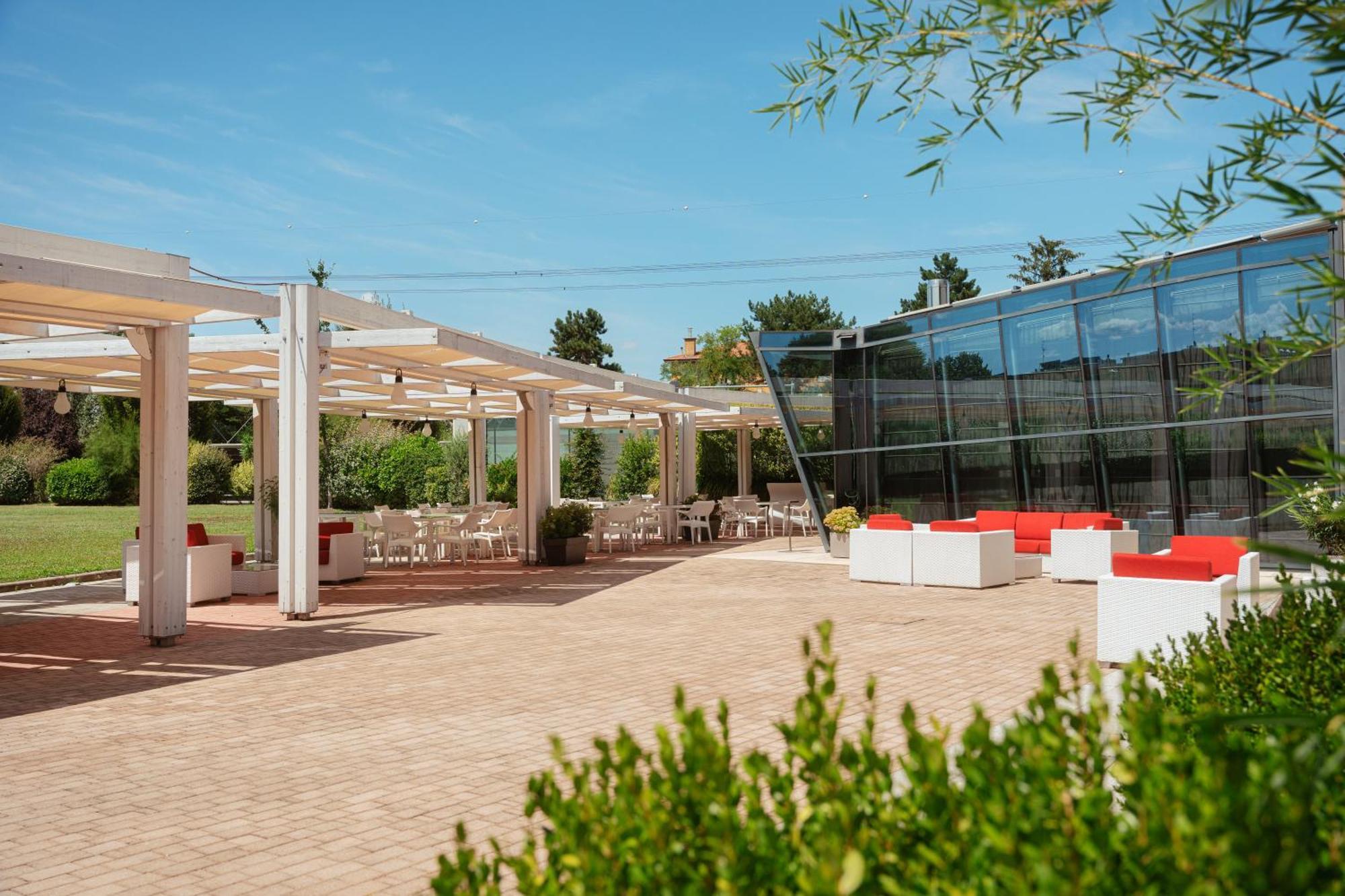 Rmh Modena Des Arts Hotel Exterior foto